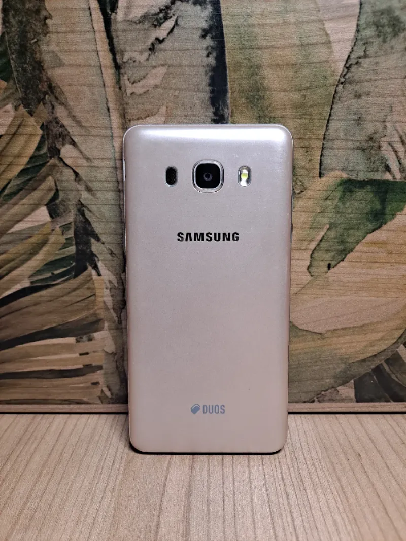 Samsung Galaxy J5 Dorado afbeelding 3