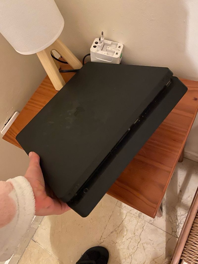 PS4 (PlayStation 4) Negra