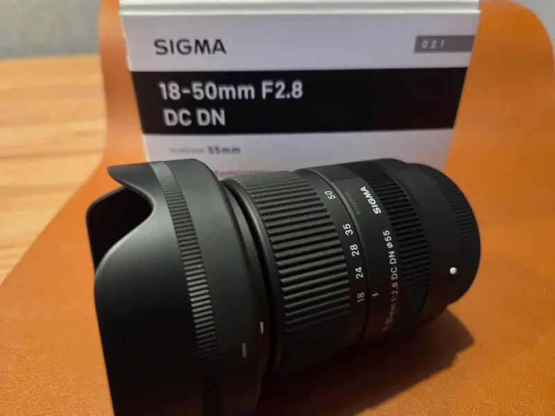 Objetivo Sigma 18-50mm f2.8 DC DN para Fujifilm afbeelding 2
