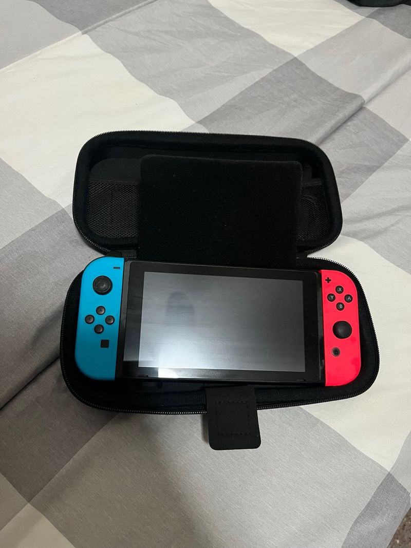 Nintendo Switch Azul y Rojo