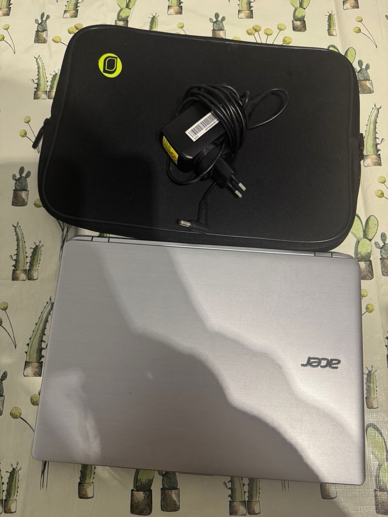 Portátil Acer Plata afbeelding 2