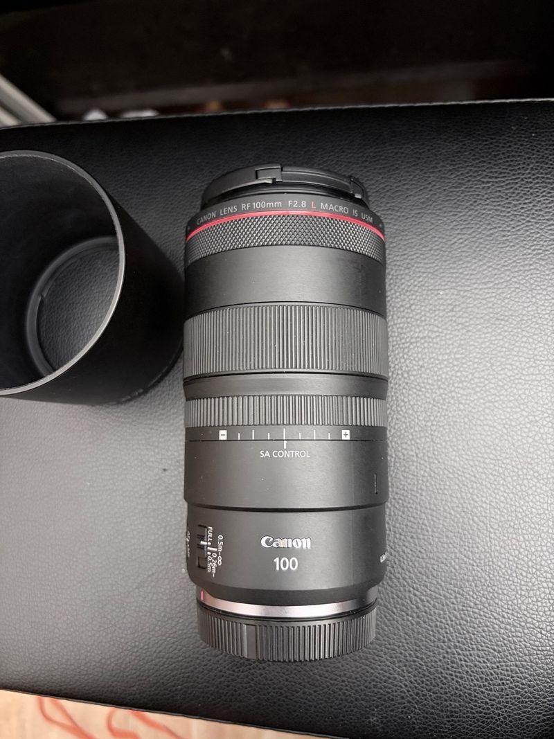 Canon RF 100mm F2.8L Macro IS USM