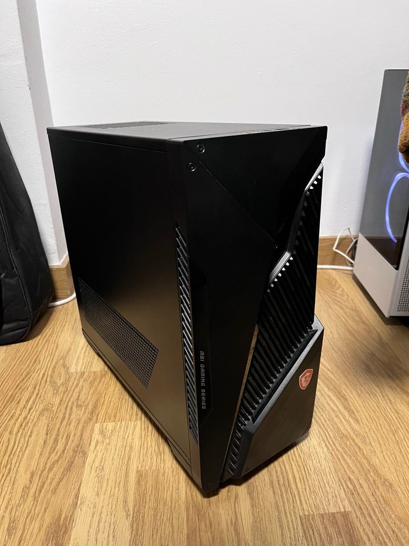 Torre MSI Gaming Series Negra
