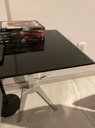 Mesa auxiliar cristal y metal