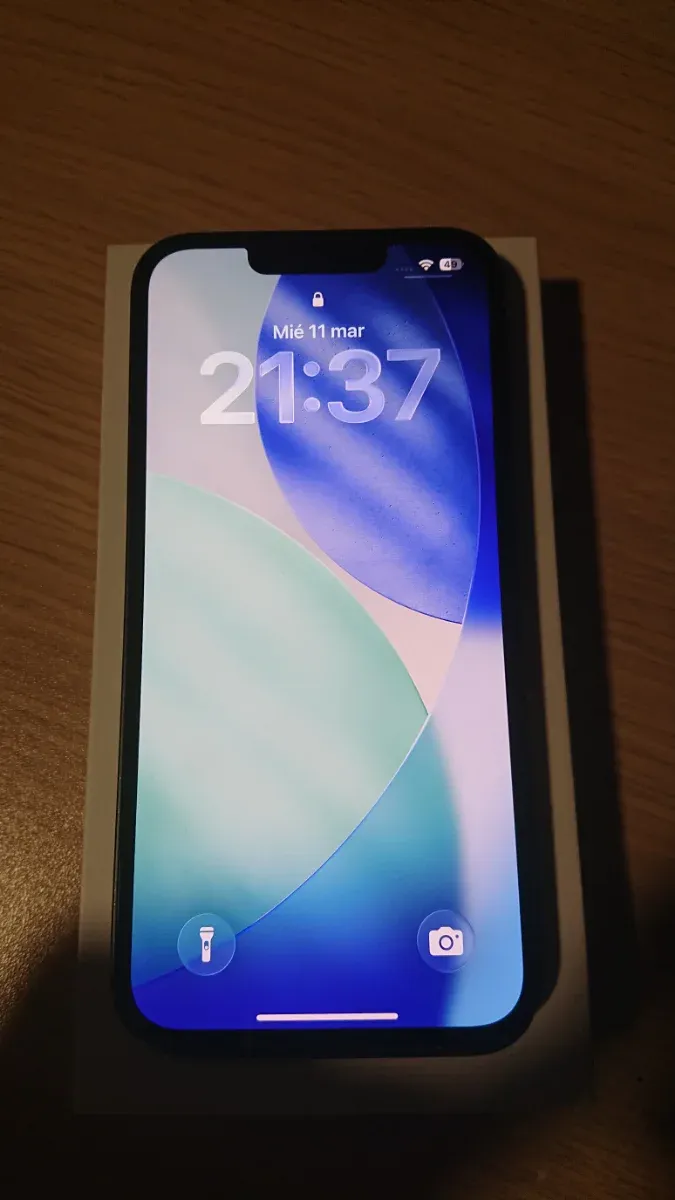 iPhone 13 128GB 100% Medianoche con caja
