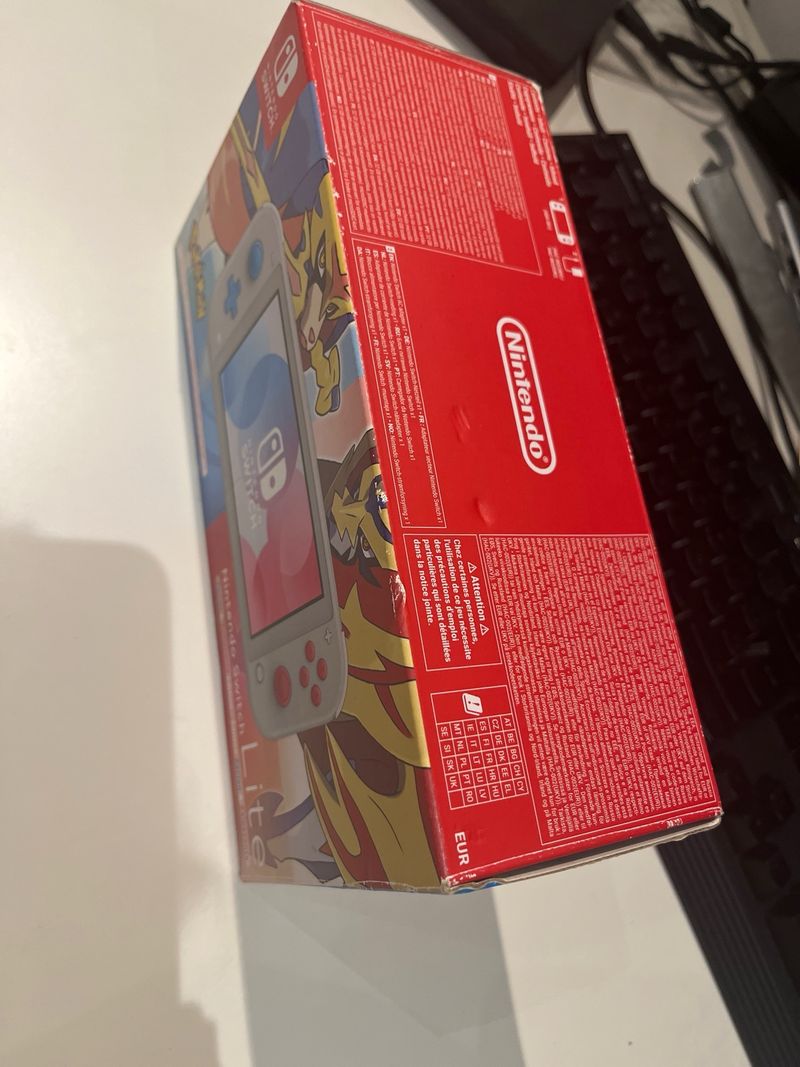 Nintendo Switch Lite Edición Pokémon Espada Escudo afbeelding 2