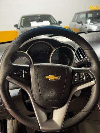 Chevrolet Cruze 1.6 LT familiar