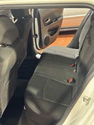 Chevrolet Cruze 1.6 LT familiar