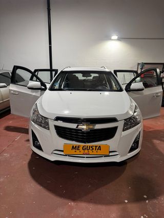 Chevrolet Cruze 1.6 LT familiar