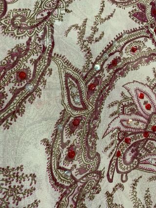 Blusa Beige y Roja con Brillos Talla XL