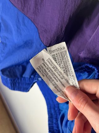 Chaqueta cortavientos retro Bershka multicolor est