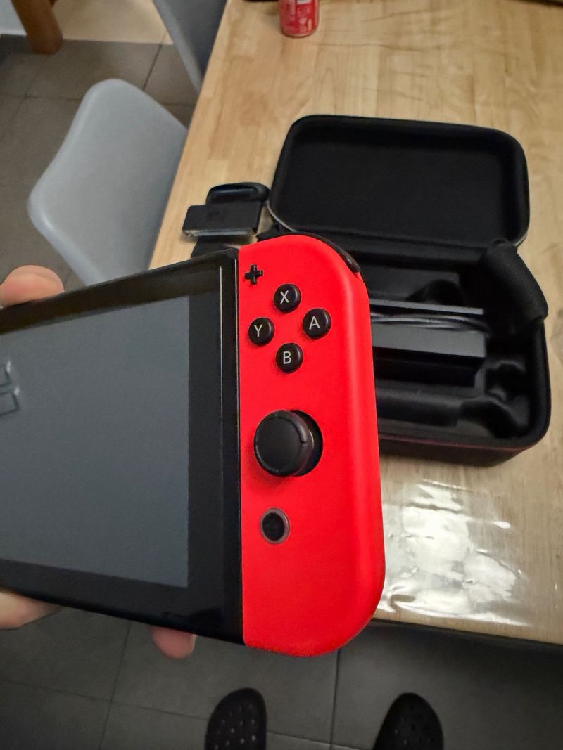Nintendo Switch Poco Uso con accesorios afbeelding 4