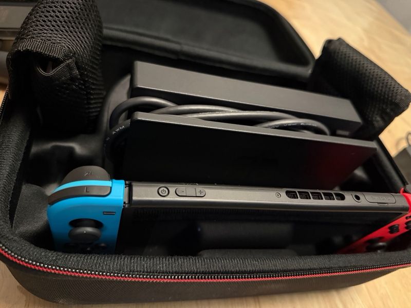 Nintendo Switch Poco Uso con accesorios afbeelding 6