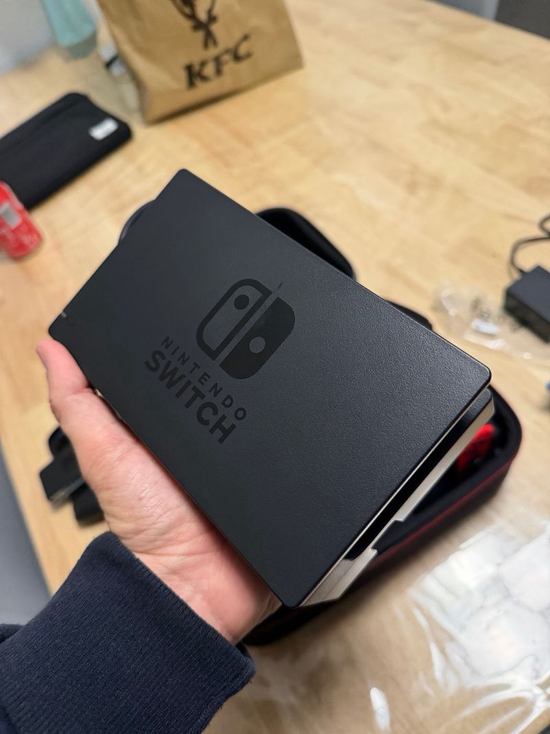 Nintendo Switch Poco Uso con accesorios afbeelding 5