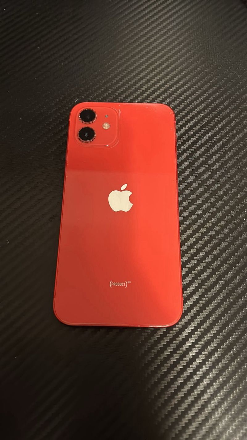 iPhone 12 Rojo afbeelding 2
