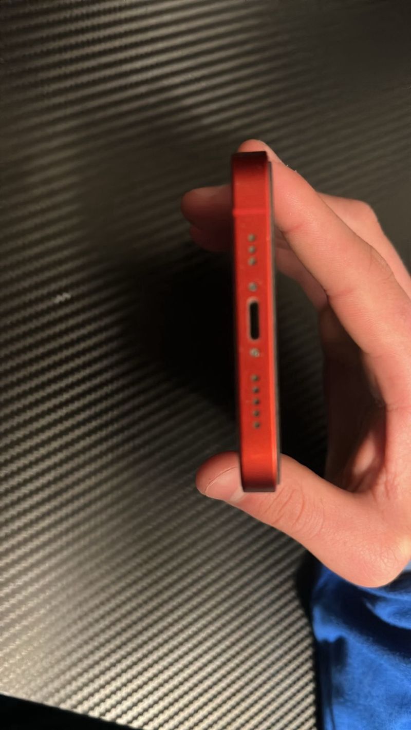 iPhone 12 Rojo afbeelding 6