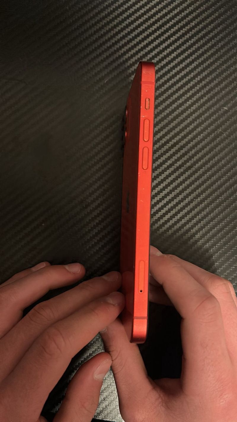 iPhone 12 Rojo afbeelding 4