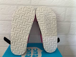 Sandalias Tuc Tuc niña fucsia sin estrenar