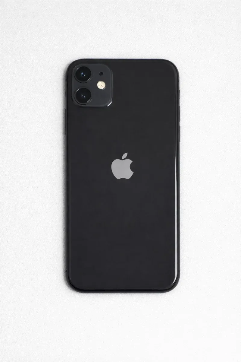 iPhone 11 Negro 128GB + 4 fundas + caja