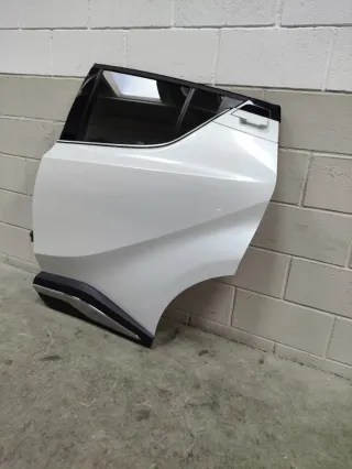 Puerta trasera izquierda Toyota C-HR de 2022