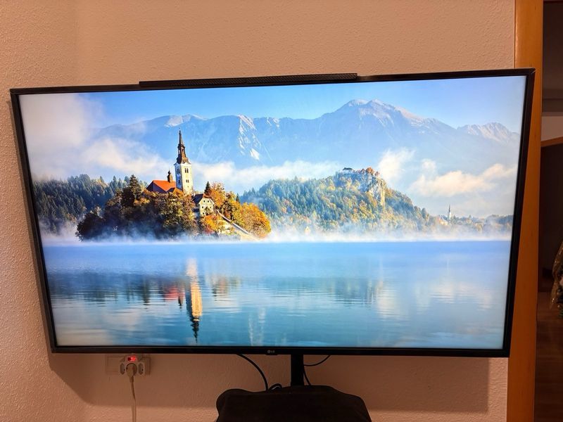 LG 55 UHD 4K Smart TV UQ751 + Base afbeelding 5