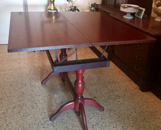 Mesa de comedor extensible de madera