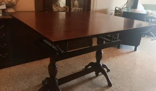 Mesa de comedor extensible de madera