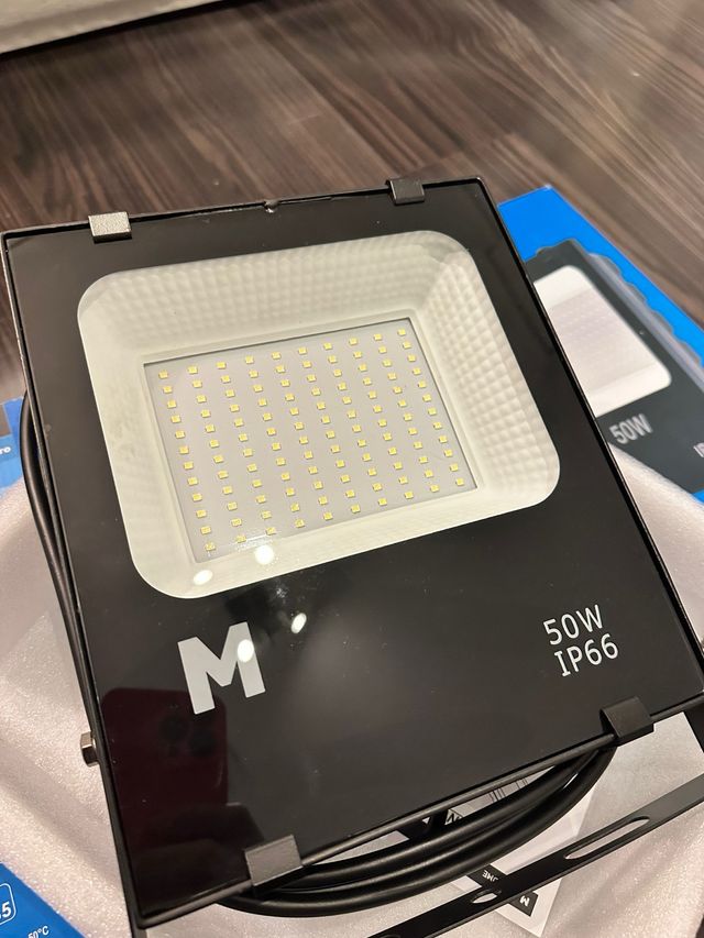 Foco LED M 50W IP66 Negro