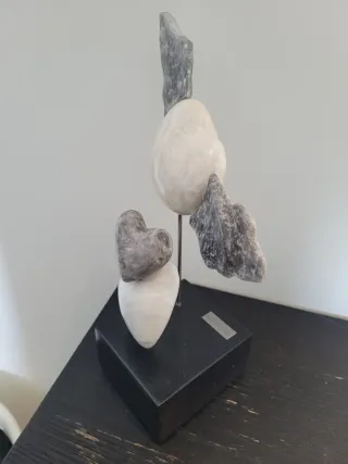 Escultura CORAZONES ALADOS en Mármol, "AMOR LIBRE"