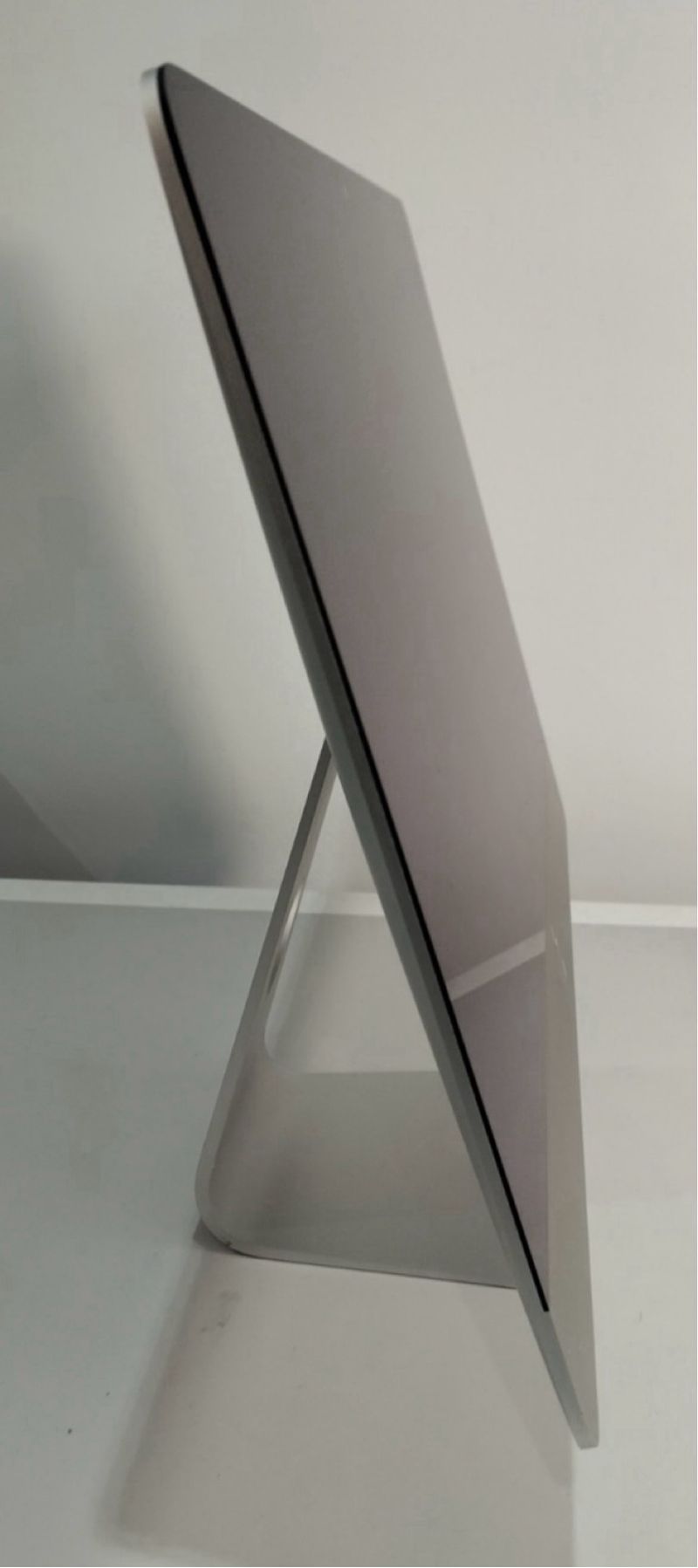 iMac 21.5 4K 8GB RAM + SSD afbeelding 2