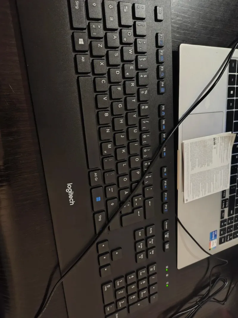 Teclado Logitech Negro
