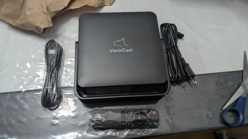 Proyector VenirCool Negro Nuevo