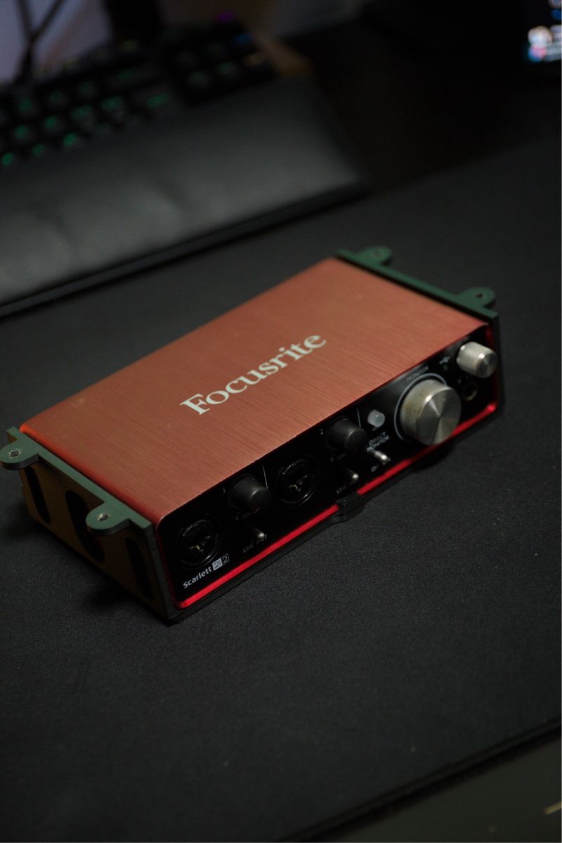 Focusrite Scarlett 2i2 3th Gen Soporte