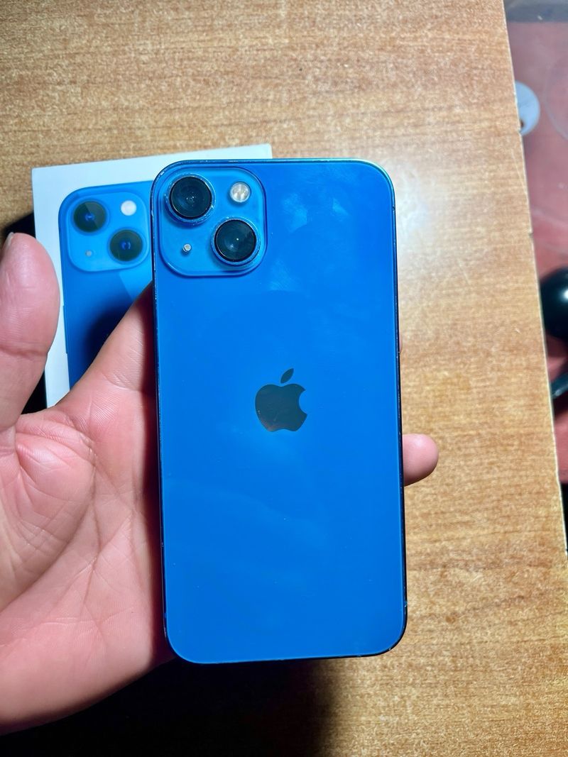 iPhone 13 Azul afbeelding 2