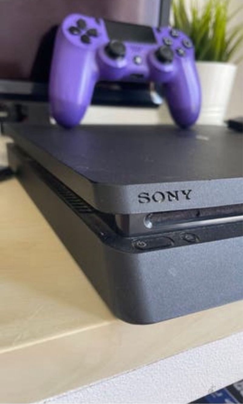 PS4 500GB Negra + Mando Morado afbeelding 5
