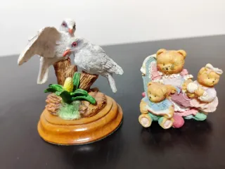 17 Peças Decorativas em Cerâmica e Vidro