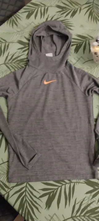 Felpa Nike grigia con logo arancione