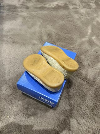 Merceditas ceremonia Ositos beige/dorado