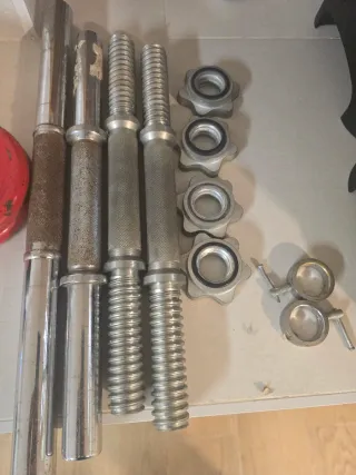 Kettlebells, discos y mancuernas