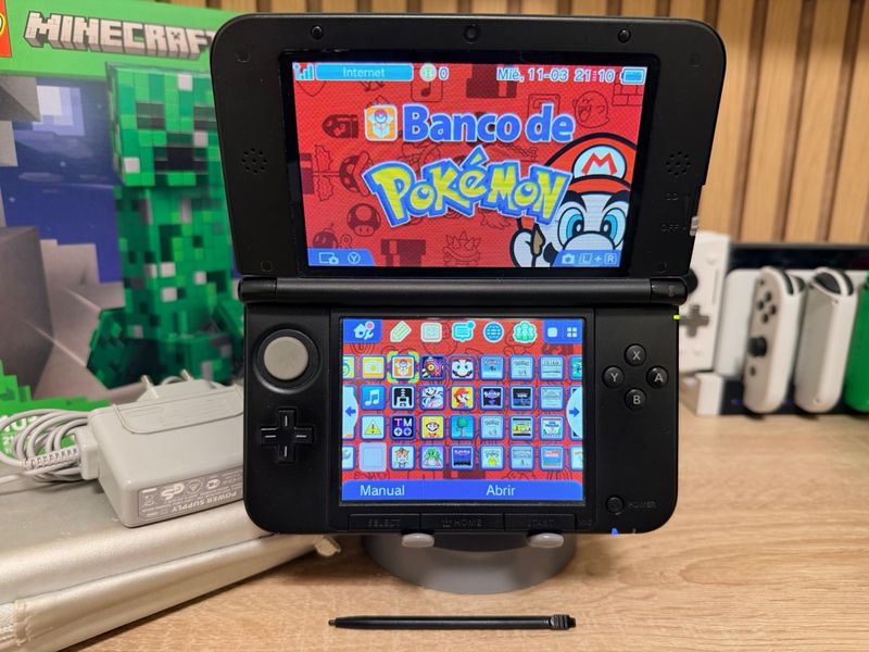 Nintendo 3DS XL