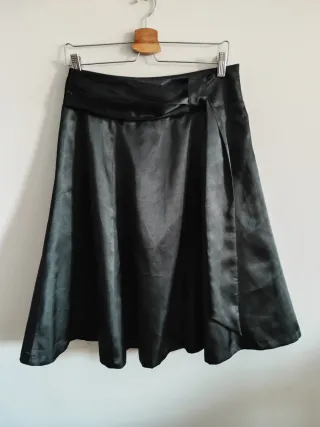 Falda midi raso, Globe T 40