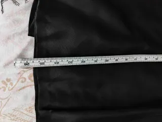 Falda midi raso, Globe T 40