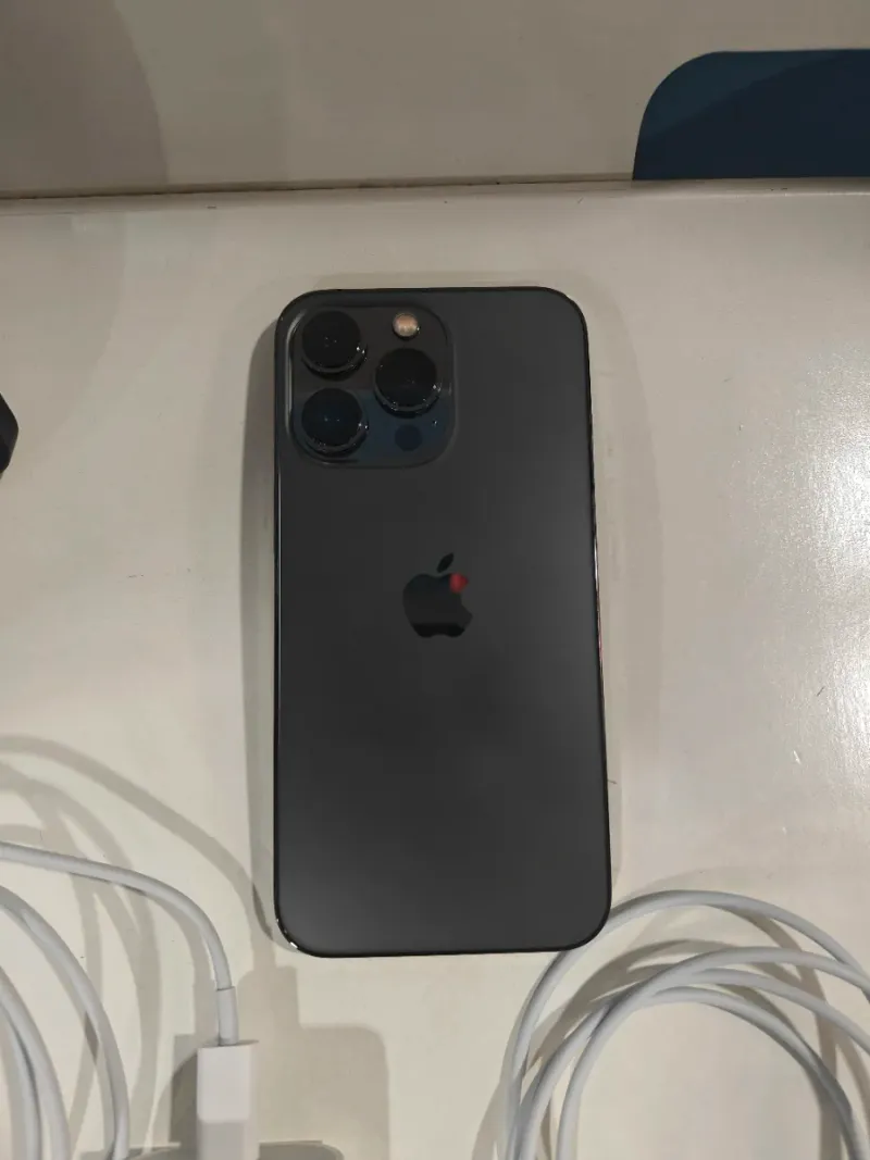 iPhone 13 Pro 256 GB Space Gray afbeelding 2