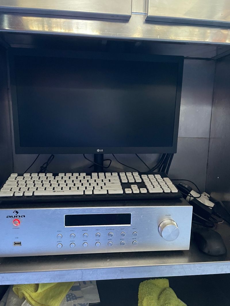 Amplificador Auna 4 Canales Plata