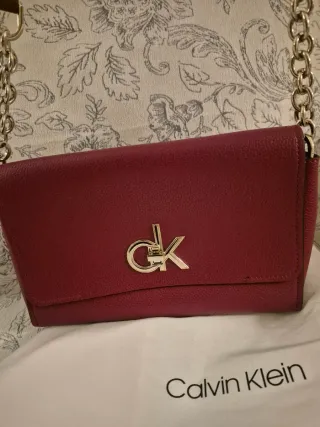Bolso Calvin Klein Rojo y Dorado