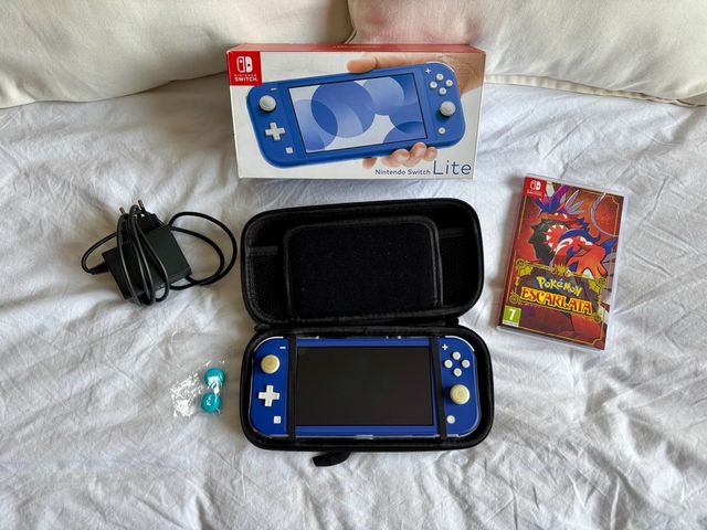 Nintendo Switch Lite Azul + Juego Pokémon