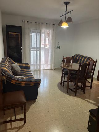 Piso ubicado en la zona del Barrio Bajo.