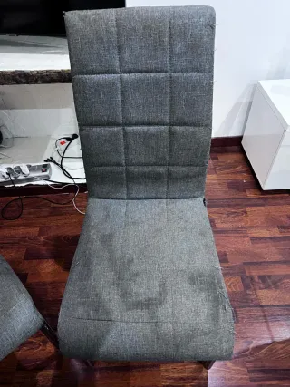 Mesa de comedor y sillas