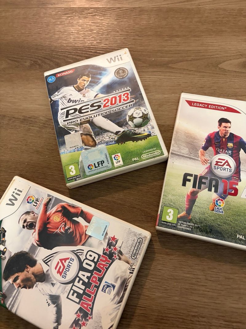 Pack 3 Juegos Wii: PES 2013, FIFA 15, FIFA 09