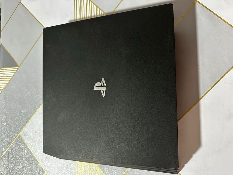 PlayStation 4 Pro (PS4 Pro) Negra